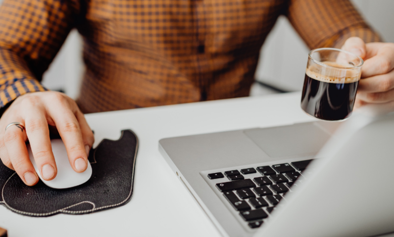 كيف تبدأ العمل الحر النظامي في 2026 بطريقة منظمة